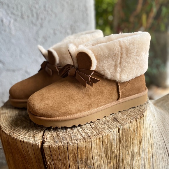 UGG Shoes - UGG Classic Mini II Chestnut Size 11